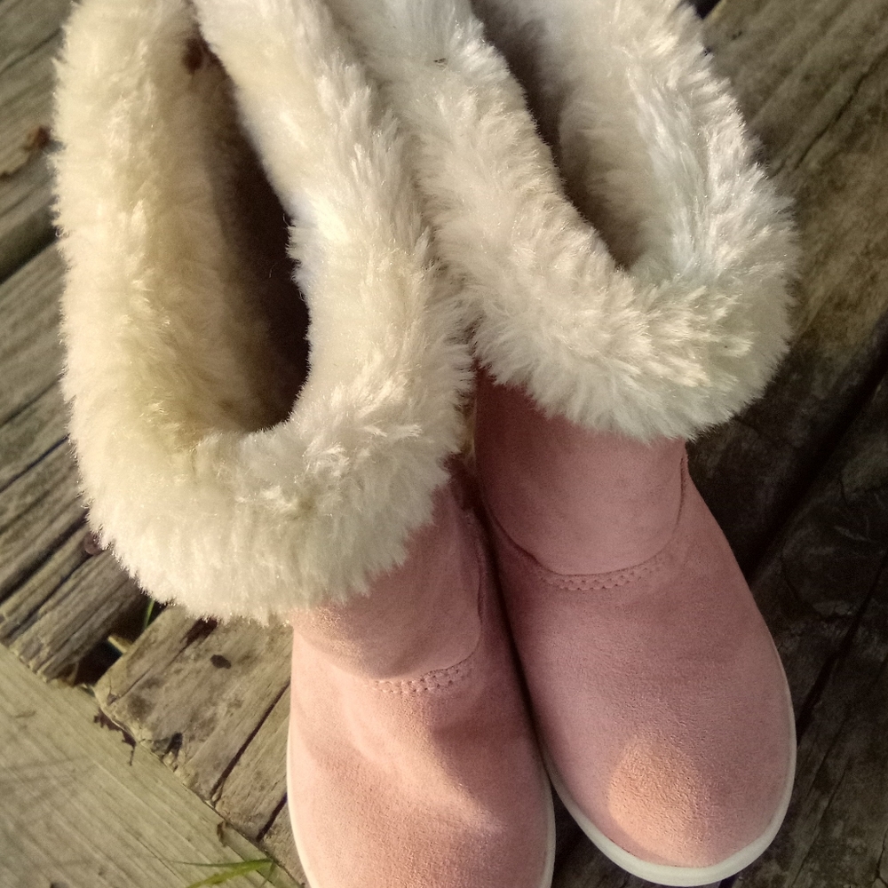 Pink girls boots